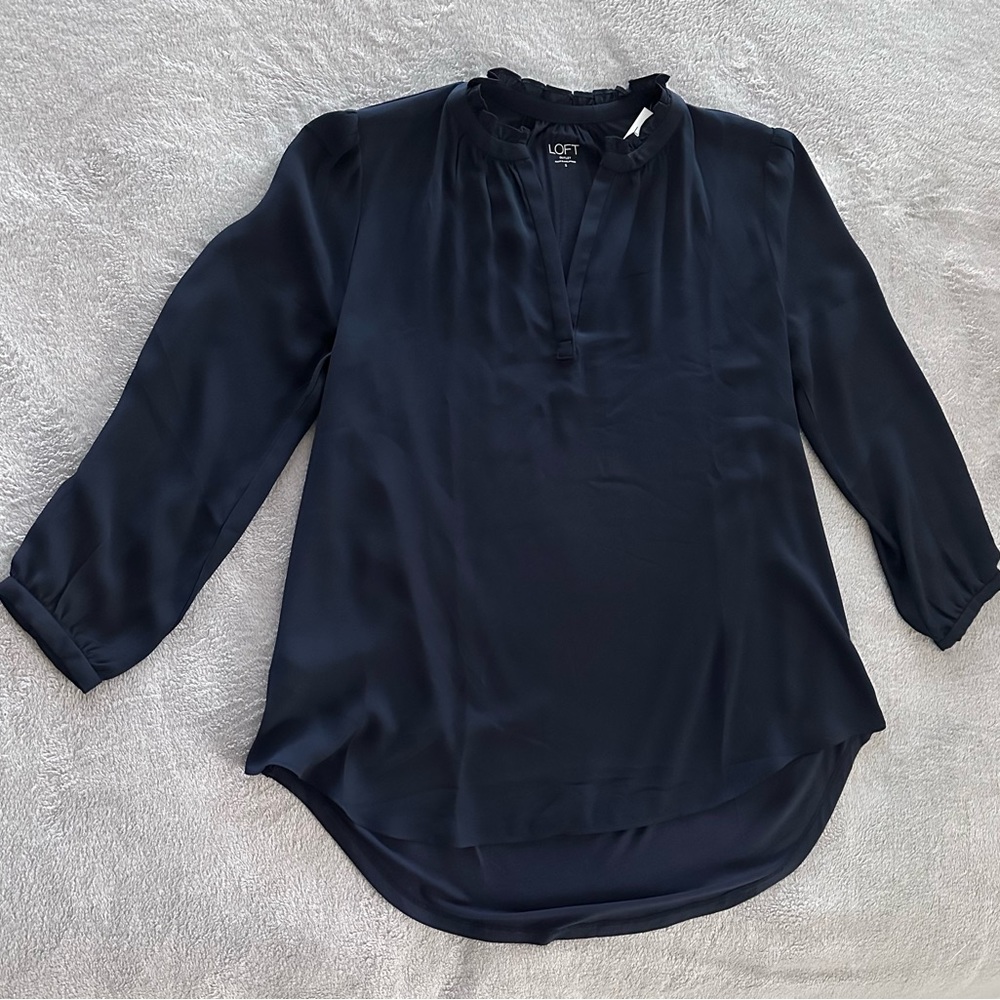 Ann Taylor Loft Women’s Navy Blouse Size S (Brand New - never worn)